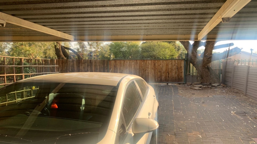 To Let 3 Bedroom Property for Rent in Pellissier Free State